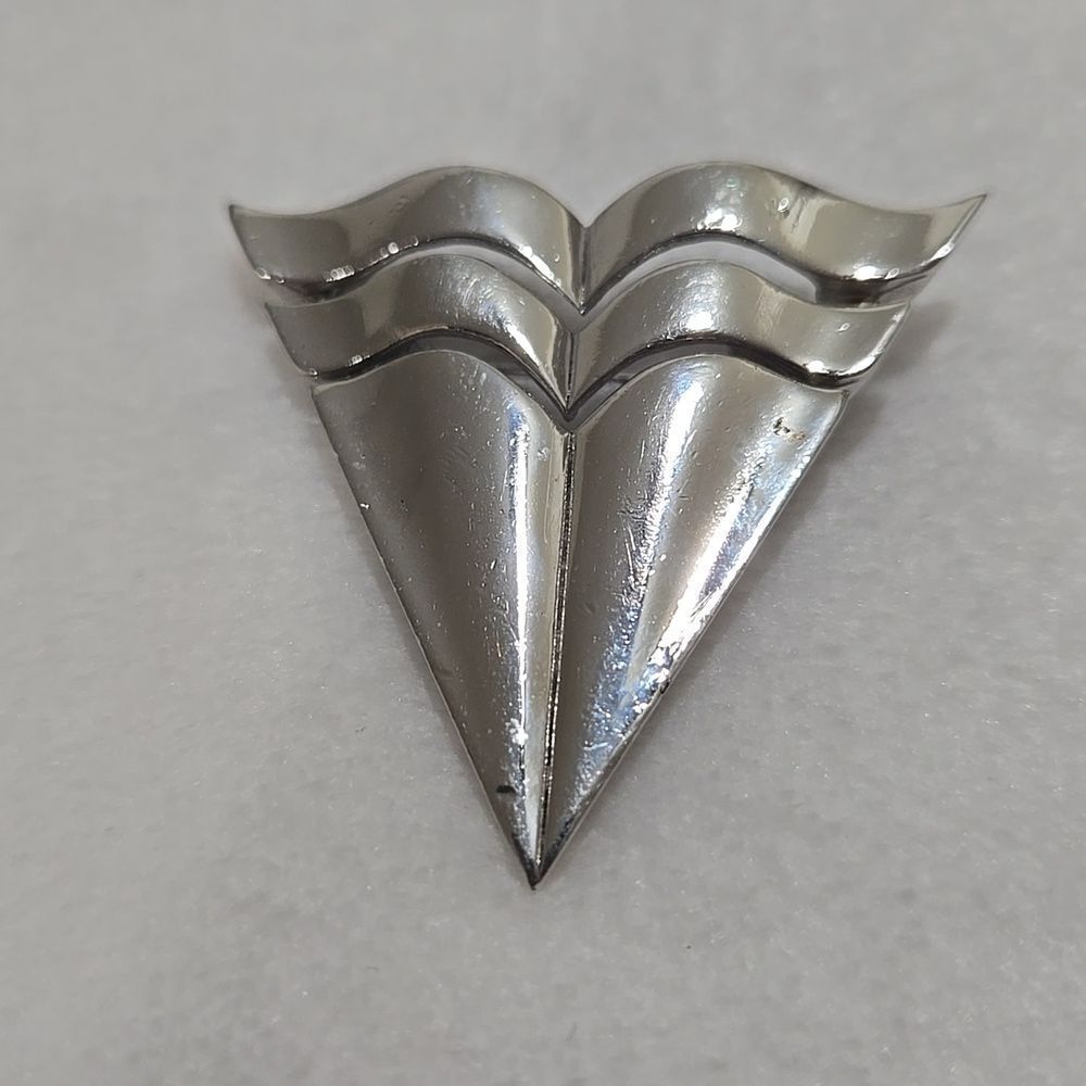 Givenchy 1979 Brooch